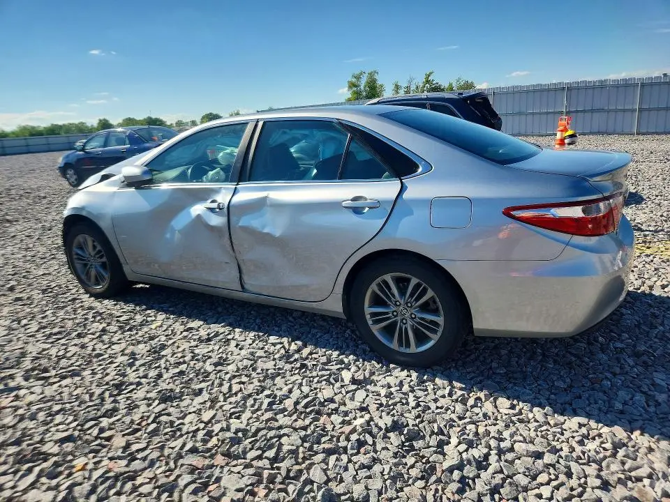 2015 TOYOTA CAMRY SE  