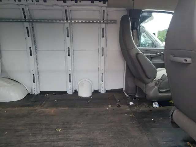 2023 GMC SAVANA G3500  