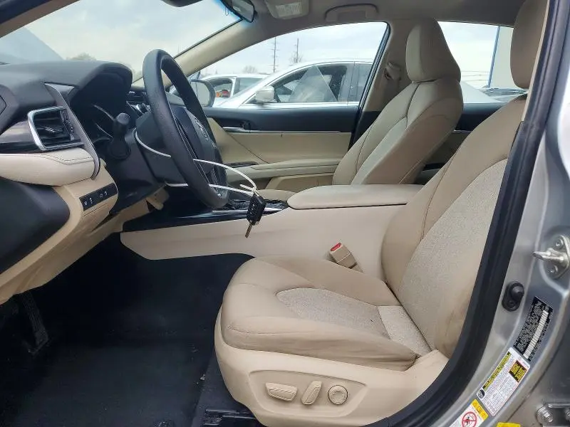 2018 TOYOTA CAMRY LE  
