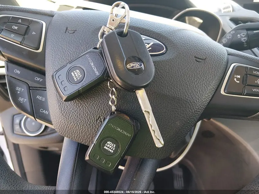 2017 FORD ESCAPE SE