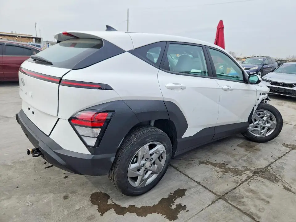 2026 HYUNDAI KONA SE  