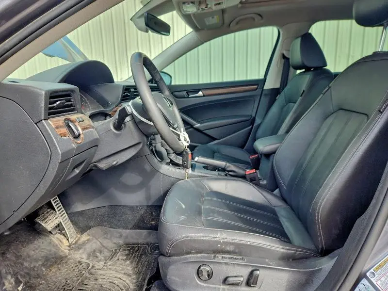 2022 VOLKSWAGEN PASSAT LIMITED EDITION  