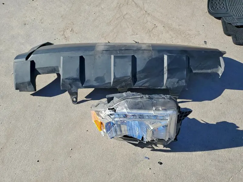 2015 TOYOTA TUNDRA CREWMAX SR5  