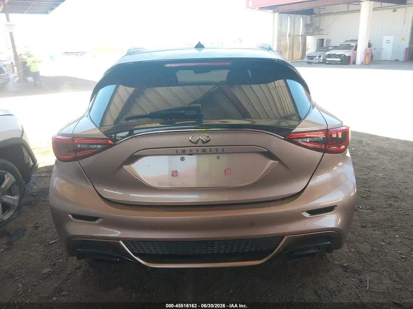 2017 INFINITI QX30 PREMIUM