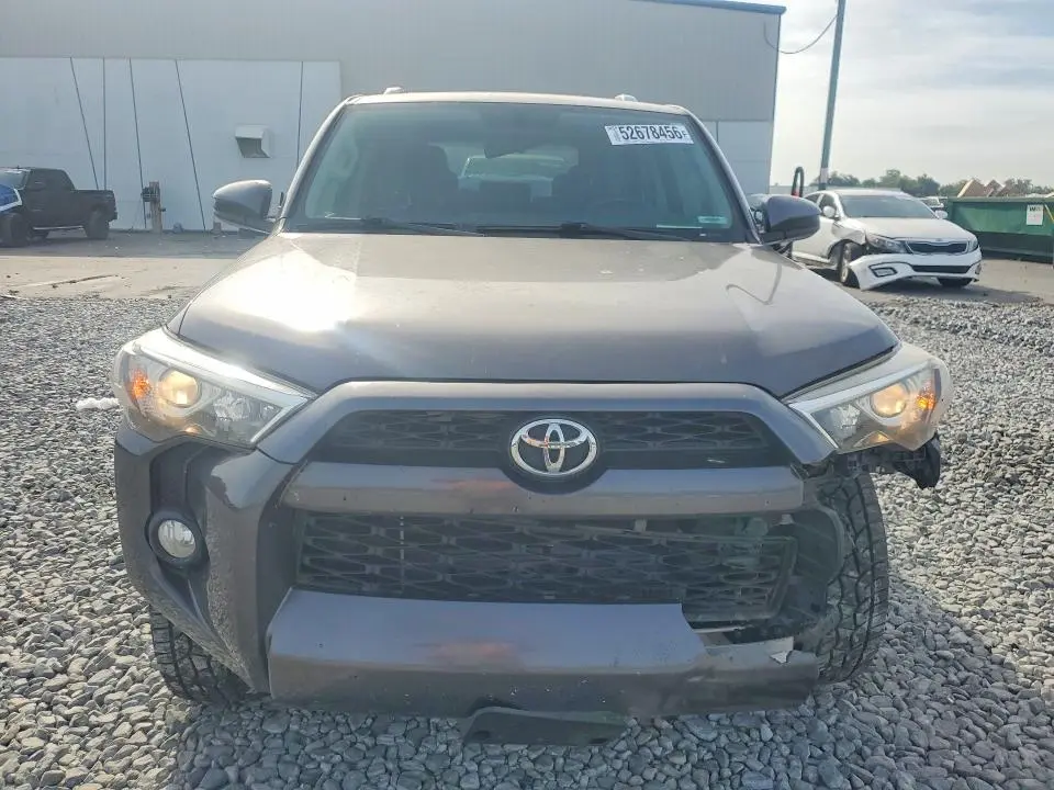 2017 TOYOTA 4RUNNER SR5  