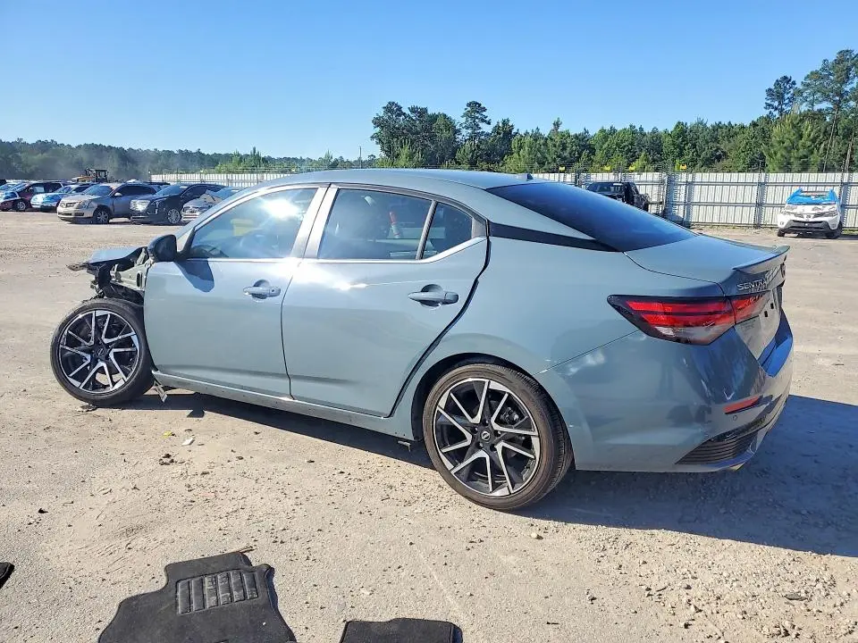 2025 NISSAN SENTRA SR  