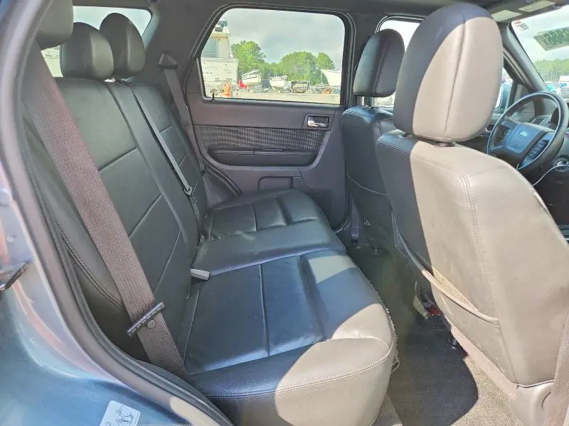 2011 FORD ESCAPE LIMITED  