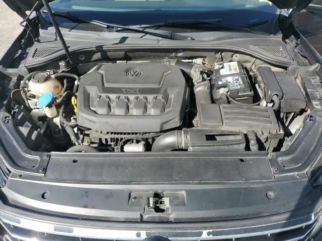 2018 VOLKSWAGEN PASSAT SE  