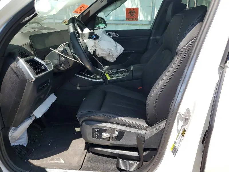 2025 BMW X5 XDRIVE50E  