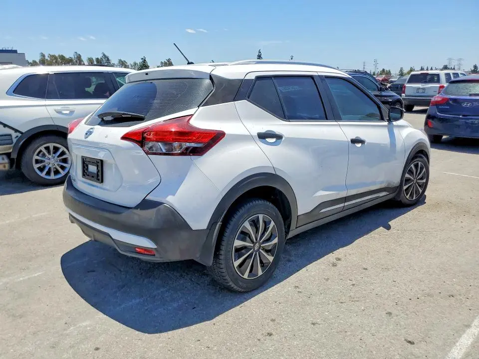 2019 NISSAN KICKS S  