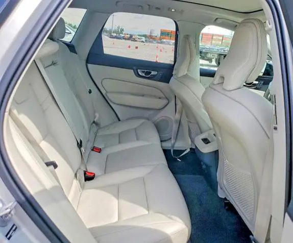 2025 VOLVO XC60 PLUS  
