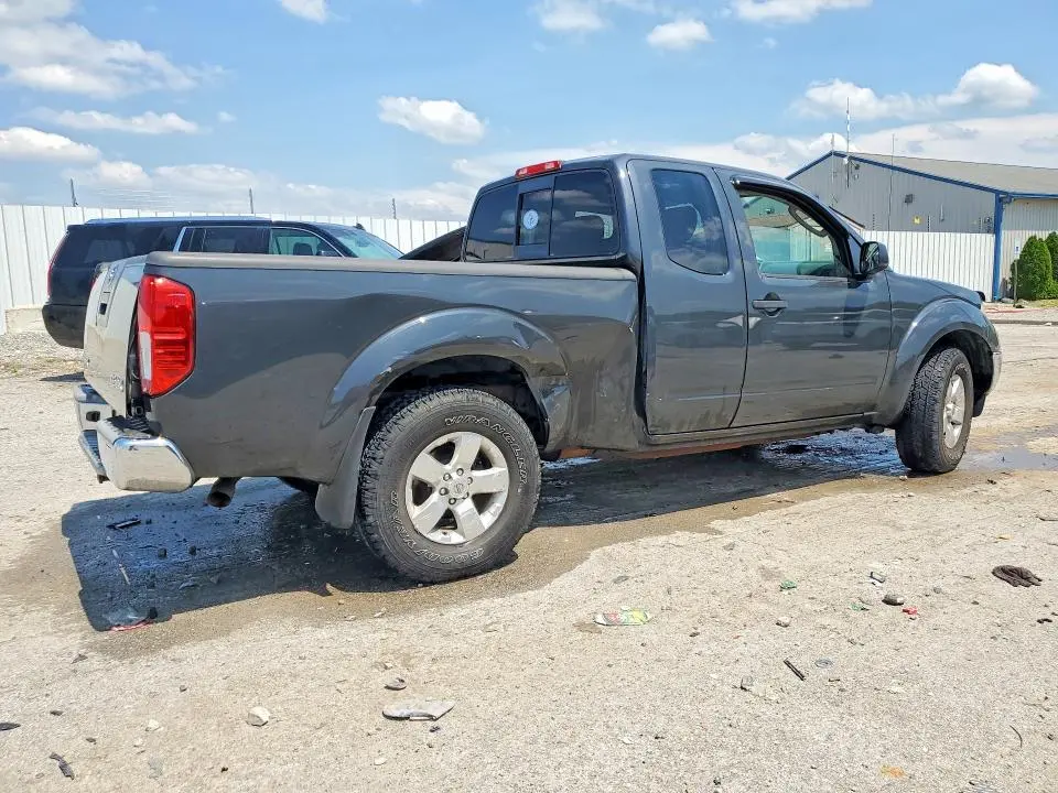 2010 NISSAN FRONTIER SE V6  