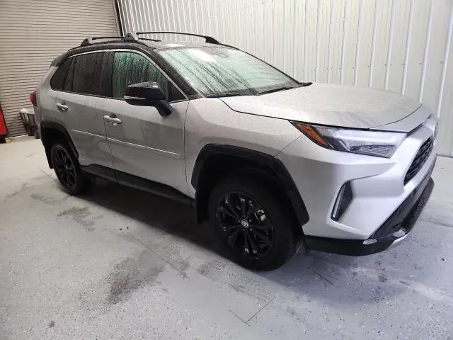 2025 TOYOTA RAV4 XSE