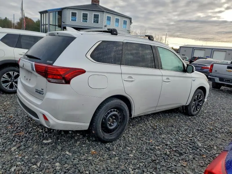 2018 MITSUBISHI OUTLANDER SE  