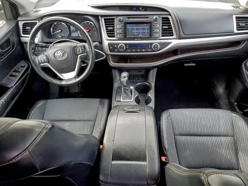 2015 TOYOTA HIGHLANDER LE  