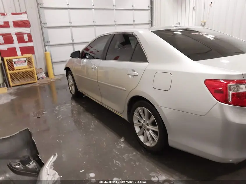 2012 TOYOTA CAMRY XLE V6