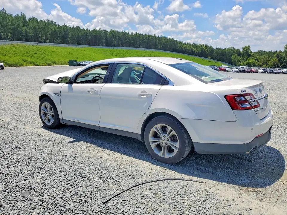 2015 FORD TAURUS SEL  