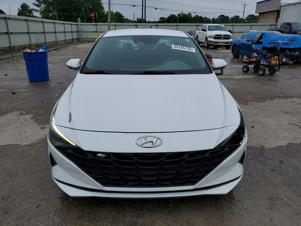 2021 HYUNDAI ELANTRA SEL  