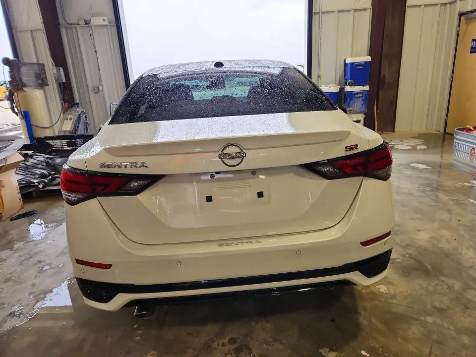 2025 NISSAN SENTRA SR  