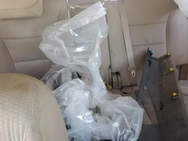 2011 KIA SORENTO BASE  