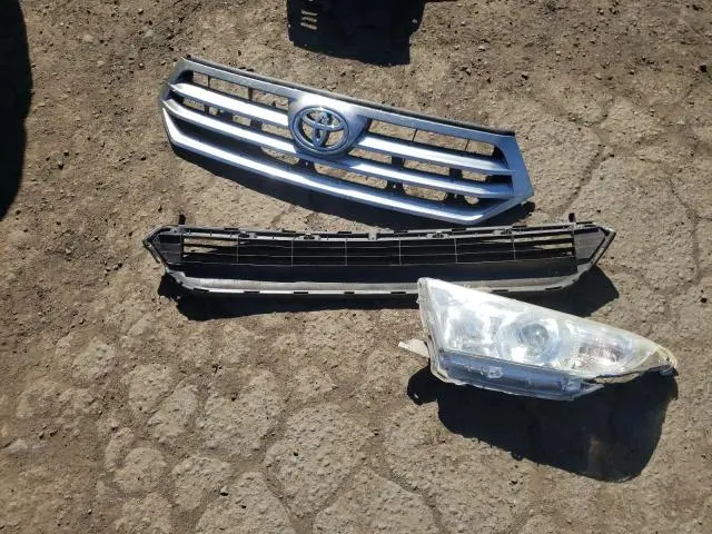 2013 TOYOTA HIGHLANDER BASE  