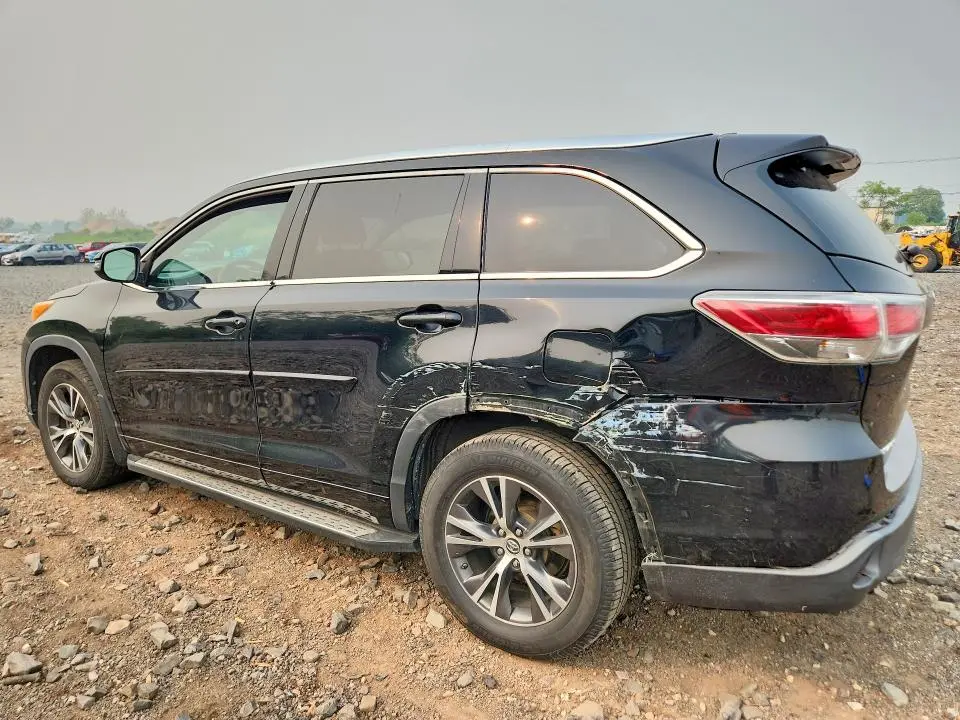 2016 TOYOTA HIGHLANDER XLE  
