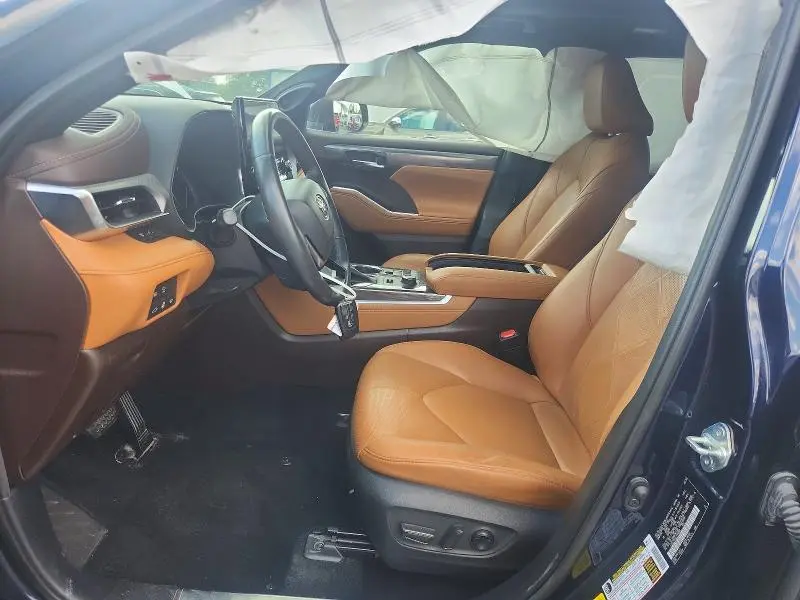 2020 TOYOTA HIGHLANDER PLATINUM  