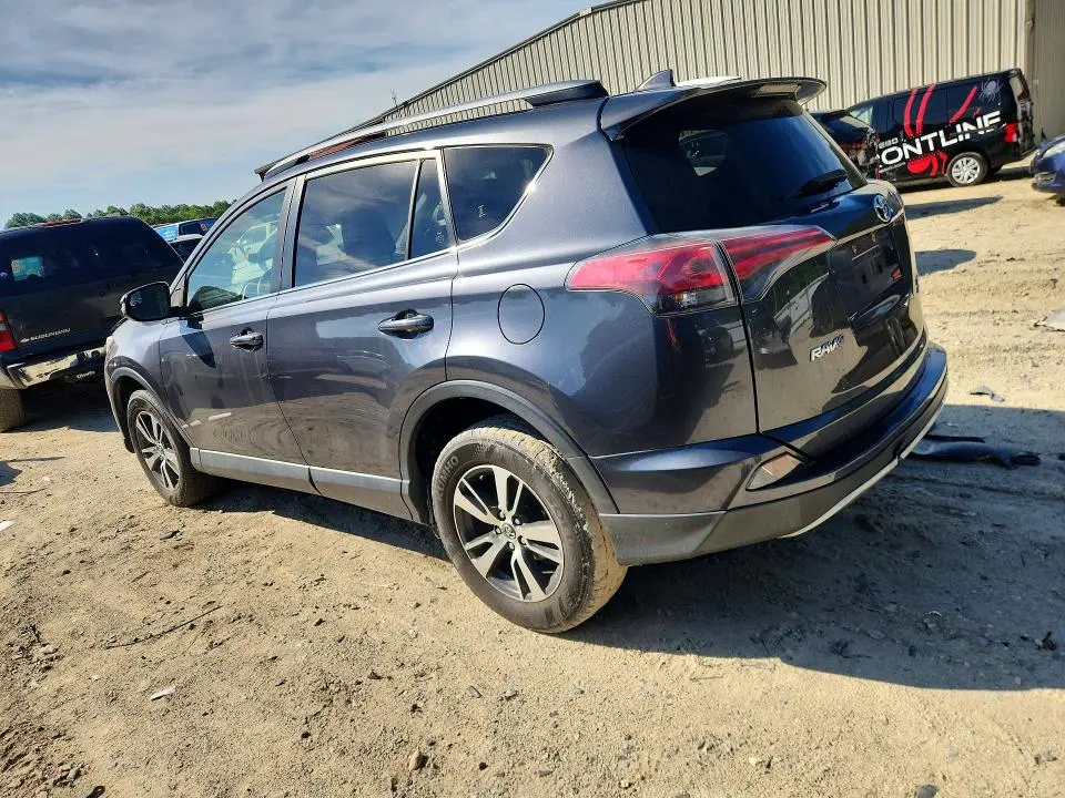 2017 TOYOTA RAV4 XLE  