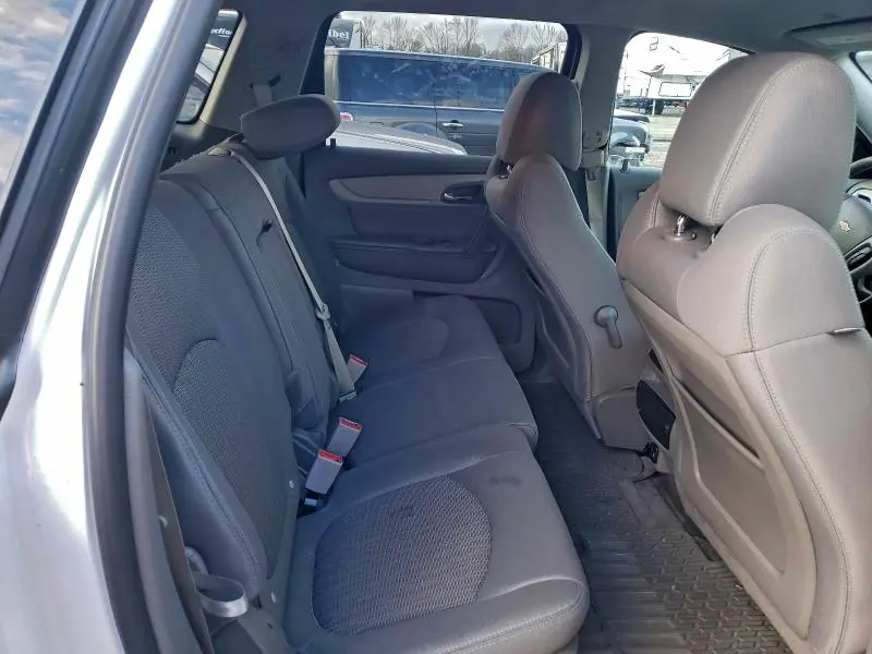 2017 CHEVROLET TRAVERSE LS  