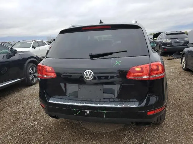 2012 VOLKSWAGEN TOUAREG V6  
