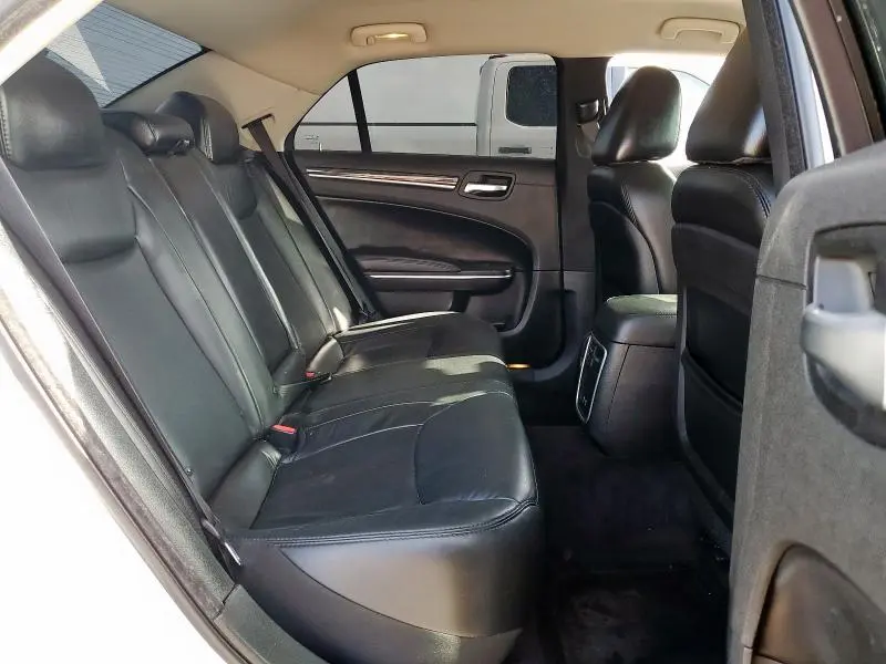 2017 CHRYSLER 300 LIMITED  