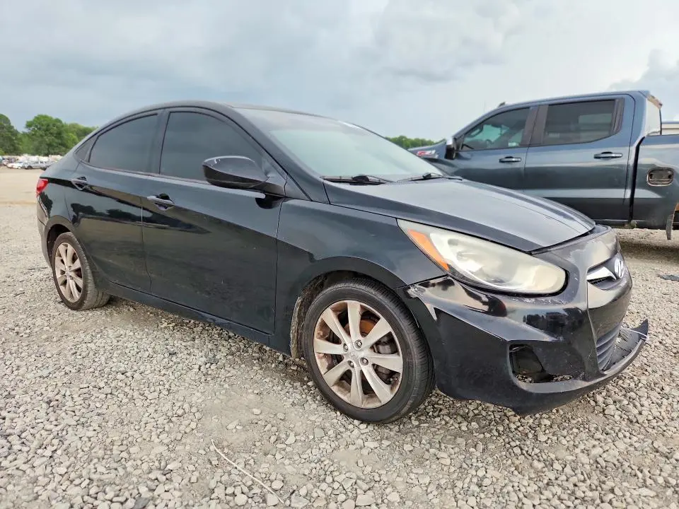2012 HYUNDAI ACCENT GLS  