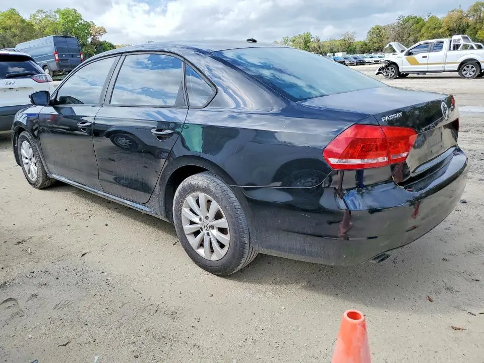 2013 VOLKSWAGEN PASSAT S  