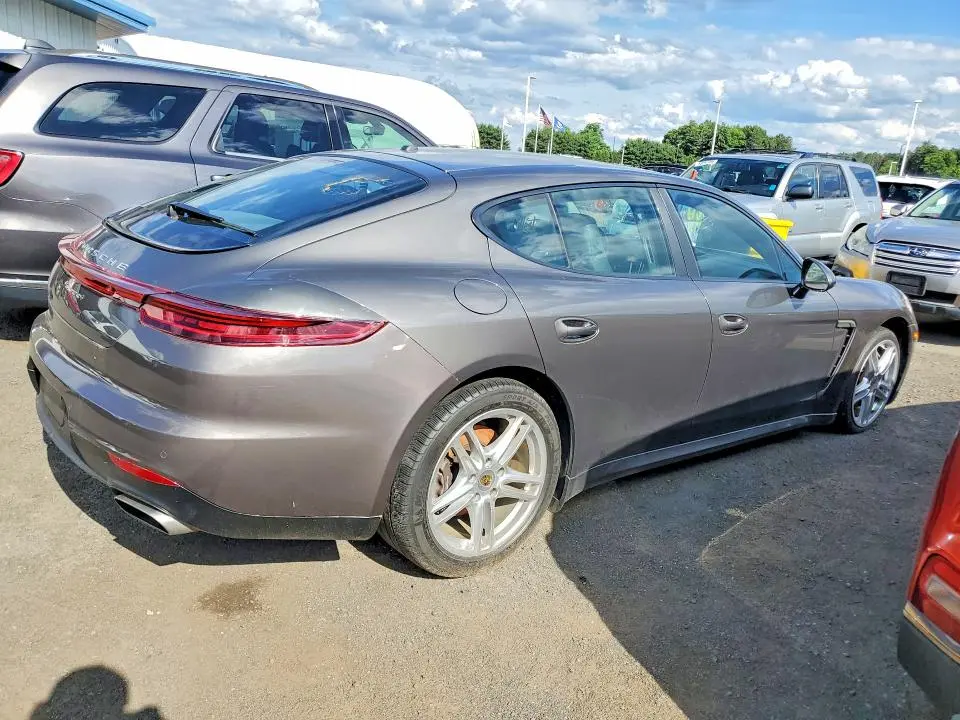 2015 PORSCHE PANAMERA 2  