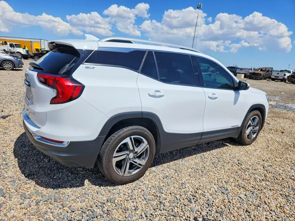 2021 GMC TERRAIN SLT  