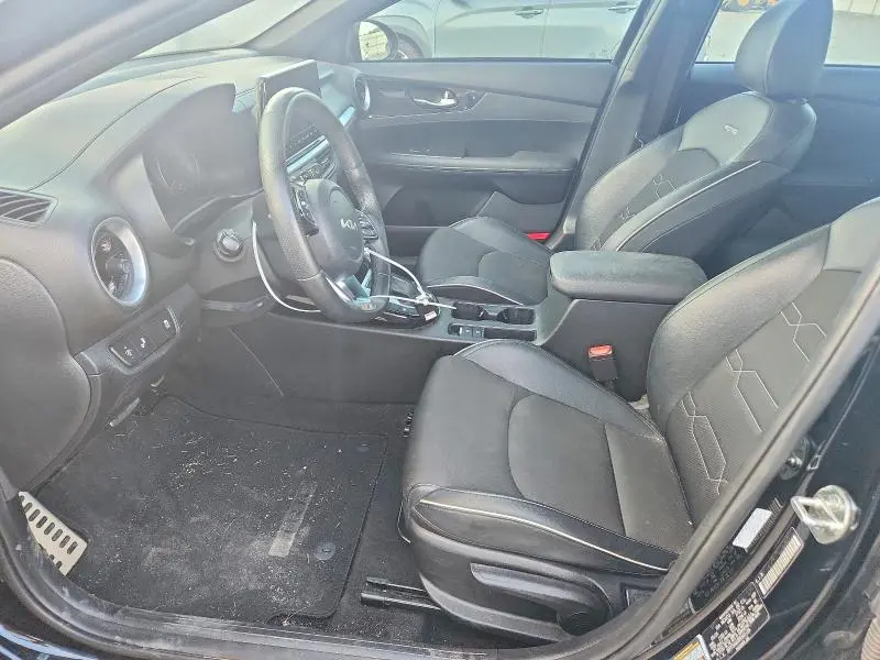 2024 KIA FORTE GT LINE  