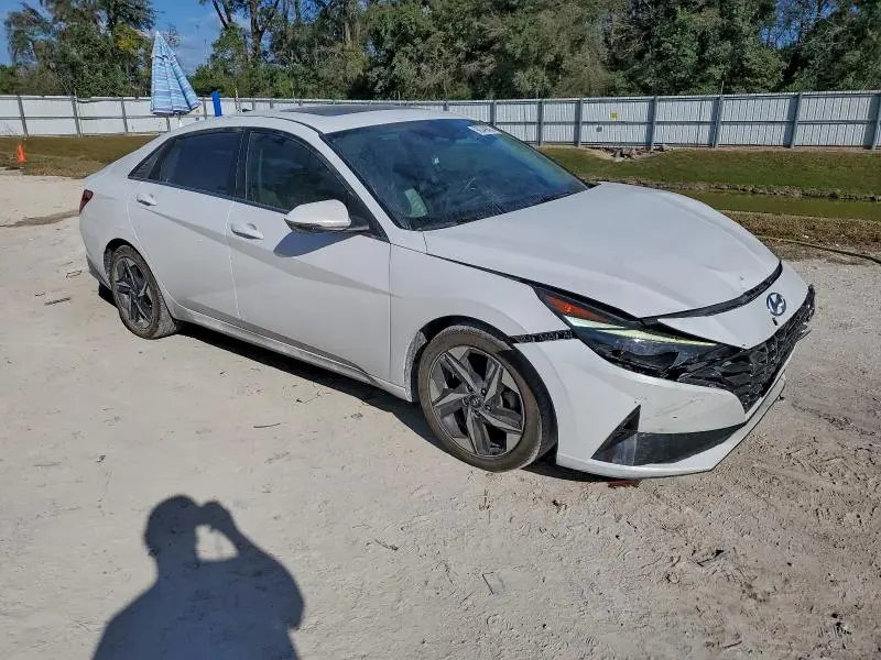 2022 HYUNDAI ELANTRA LIMITED  