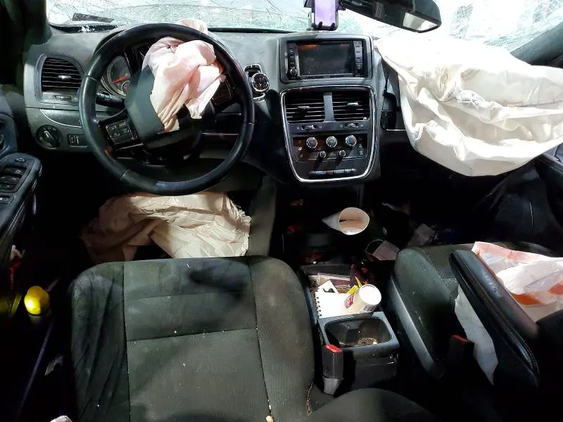 2015 DODGE GRAND CARAVAN SE  