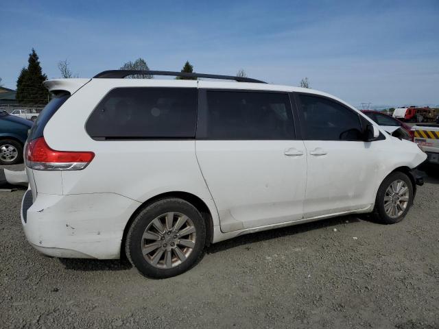 2011 TOYOTA SIENNA XLE