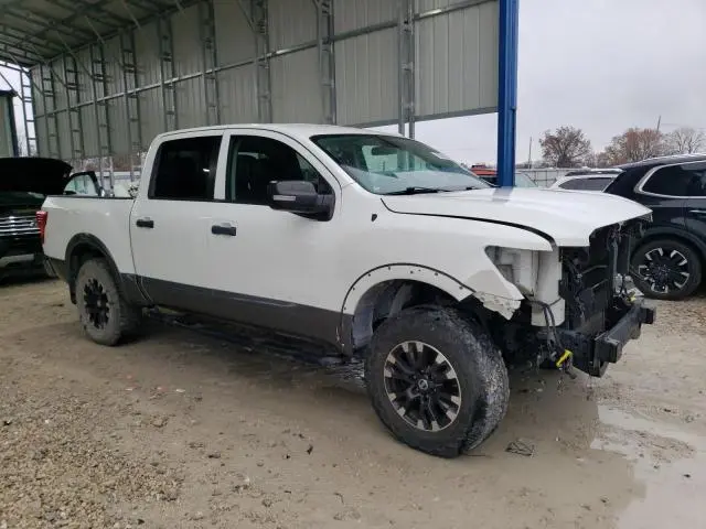 2018 NISSAN TITAN SV  