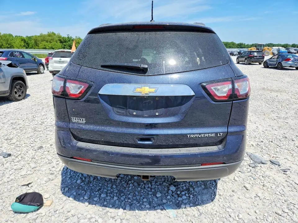2015 CHEVROLET TRAVERSE LT  