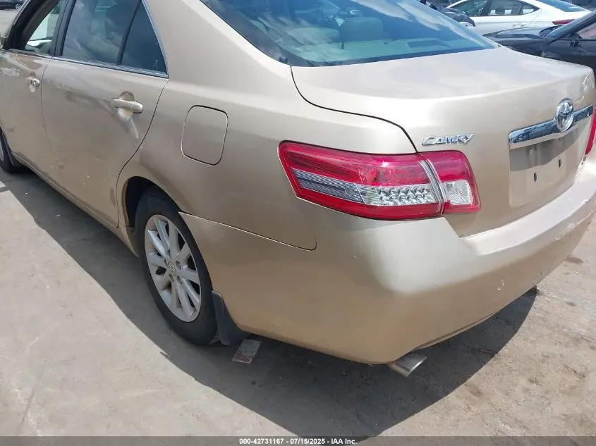 2010 TOYOTA CAMRY XLE V6