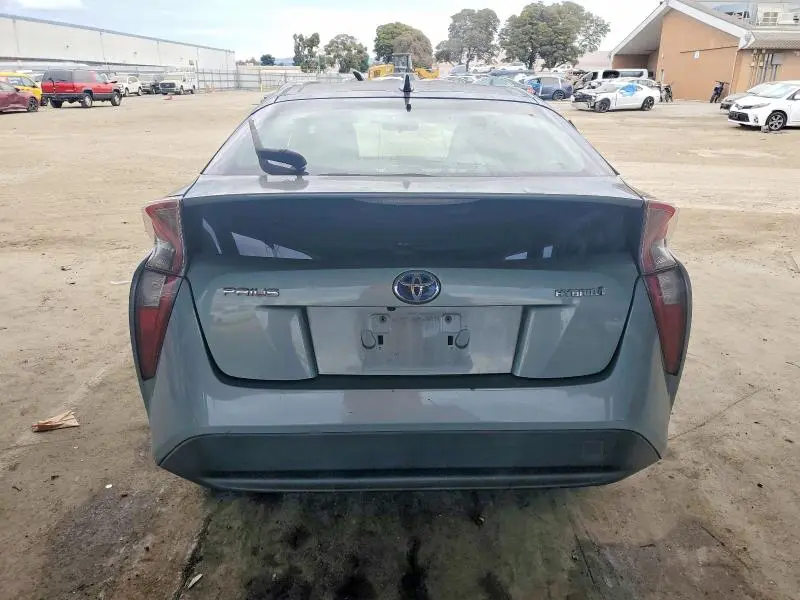 2016 TOYOTA PRIUS   