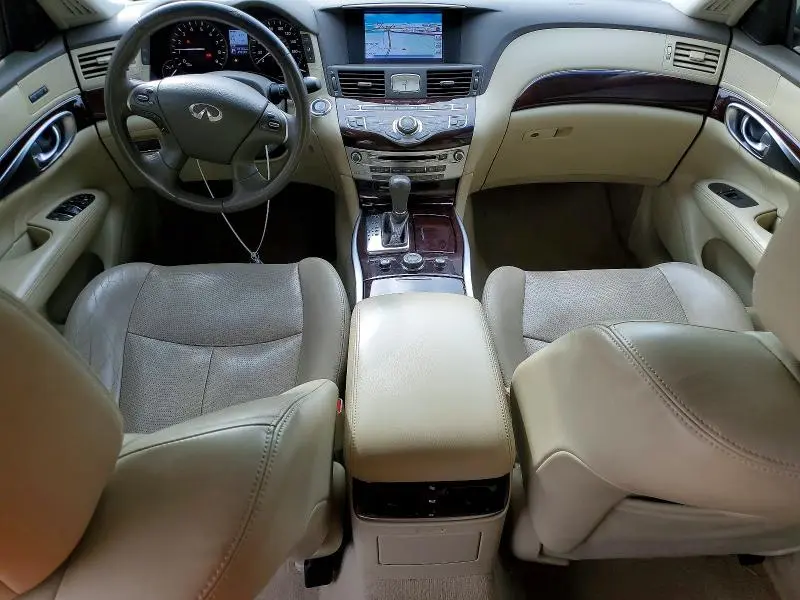 2015 INFINITI Q70L 3.7  