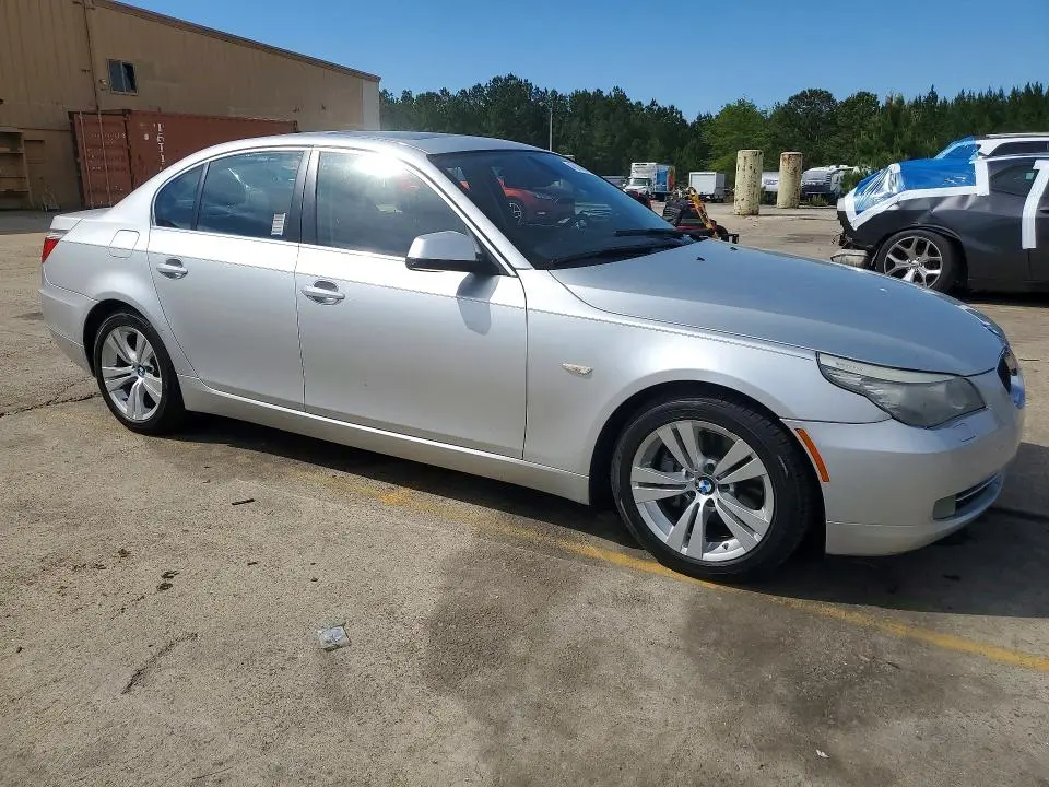 2010 BMW 528 I  