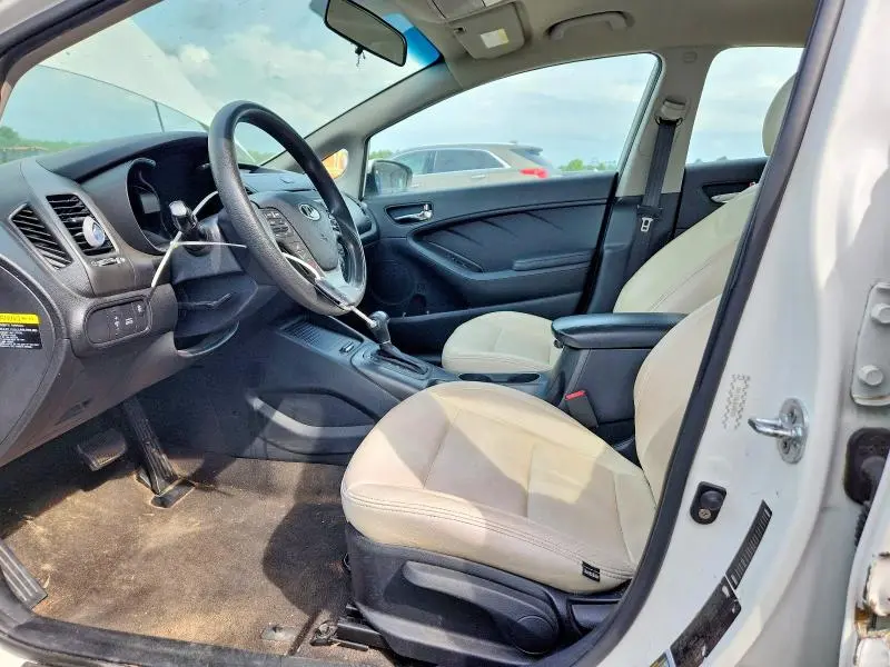 2016 KIA FORTE LX  