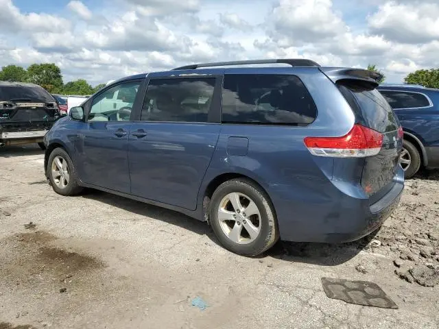 2014 TOYOTA SIENNA LE  