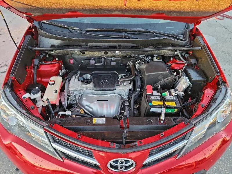 2015 TOYOTA RAV4 XLE  