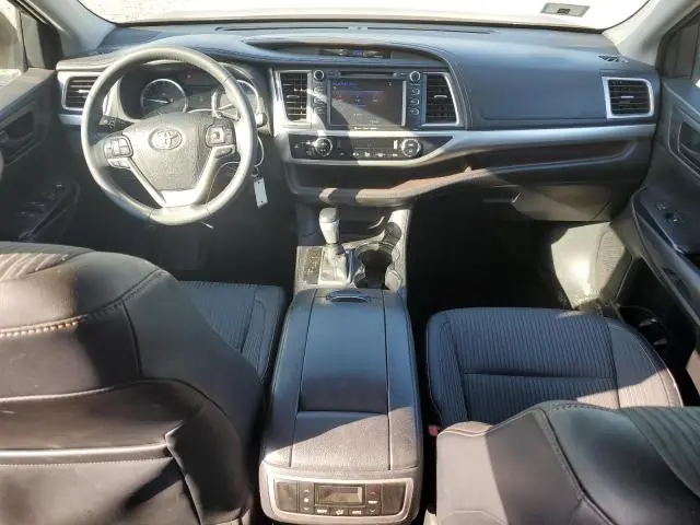 2016 TOYOTA HIGHLANDER LE  