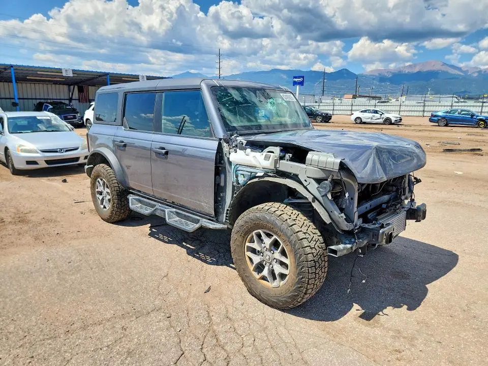 2023 FORD BRONCO BASE  